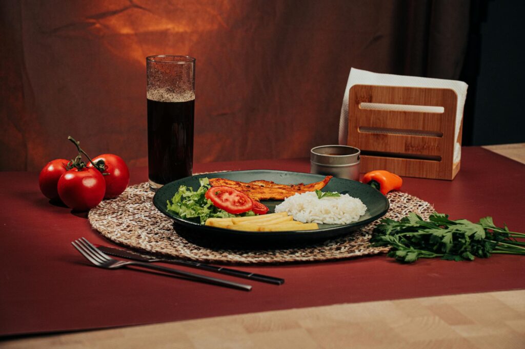 Repas protéinés faibles en calories : rassasiant et minceur